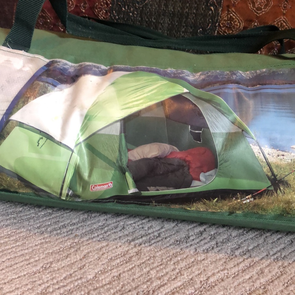 Sundome by Coleman 4 person camping tent lightweight Water resistant - Picture 3 of 10